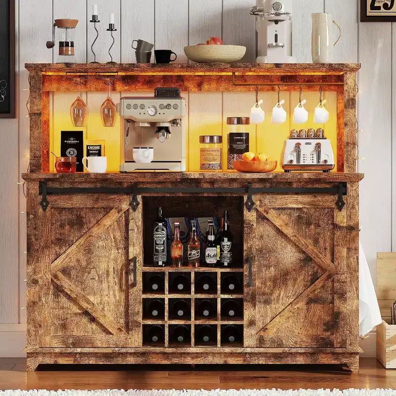 Meuble de bar à café de ferme de 55" avec prise de courant et lumières LED - Porte coulissante de grange, casier à vin, station de recharge USB | Noir/Marron/Blanc