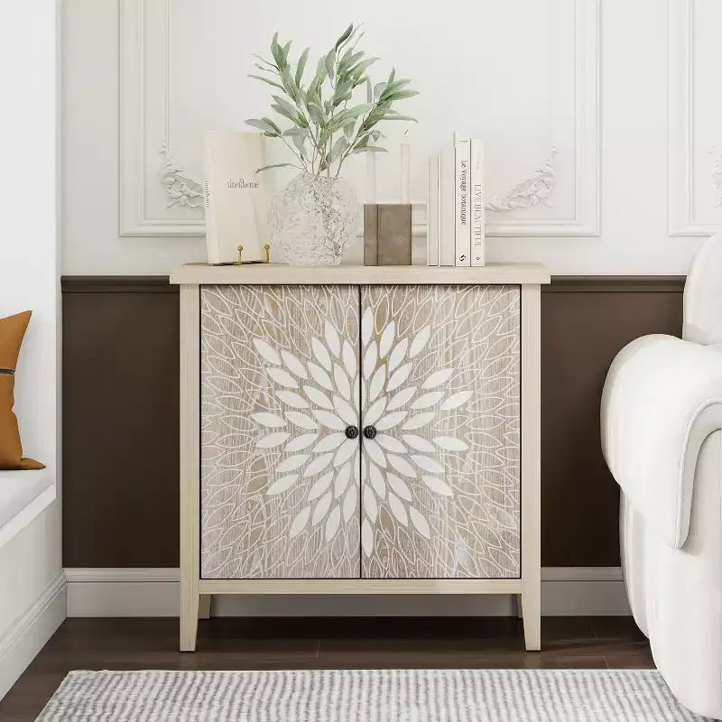 Meuble d'appoint moderne avec quatre portes à motifs sculptés, Armoire de rangement pour la cuisine, la salle à manger, l'entrée