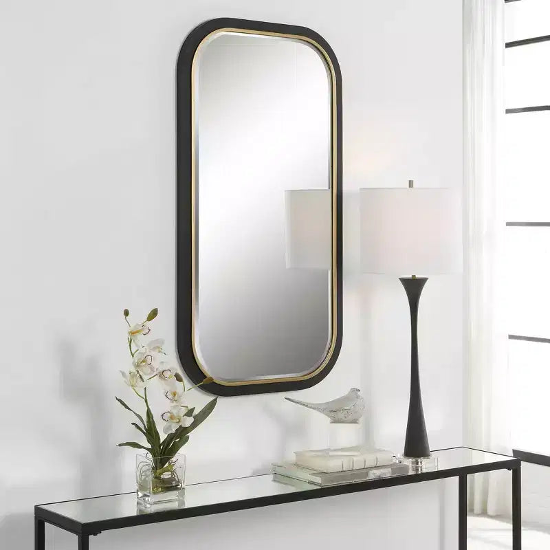 Miroir mural rectangulaire moderne, noir satiné avec bord intérieur feuille d'or, 23"x43"