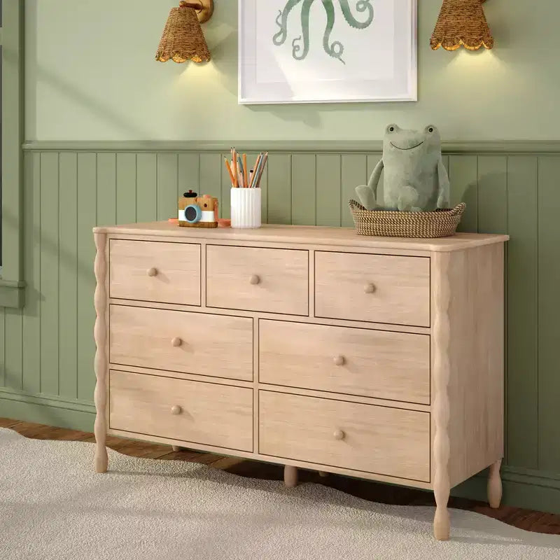Commode enfant à 7 tiroirs avec pieds tournés
