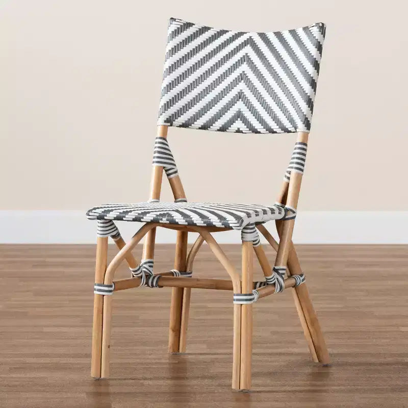 Chaise de bistrot moderne en rotin tressé gris et blanc