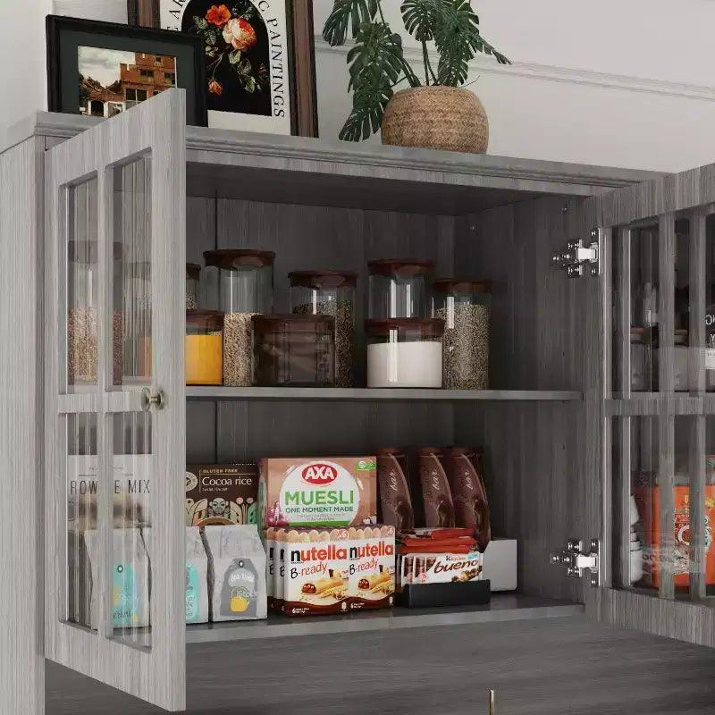 Buffet-bahut de rangement gris de 155,4 cm avec garniture de base ornée